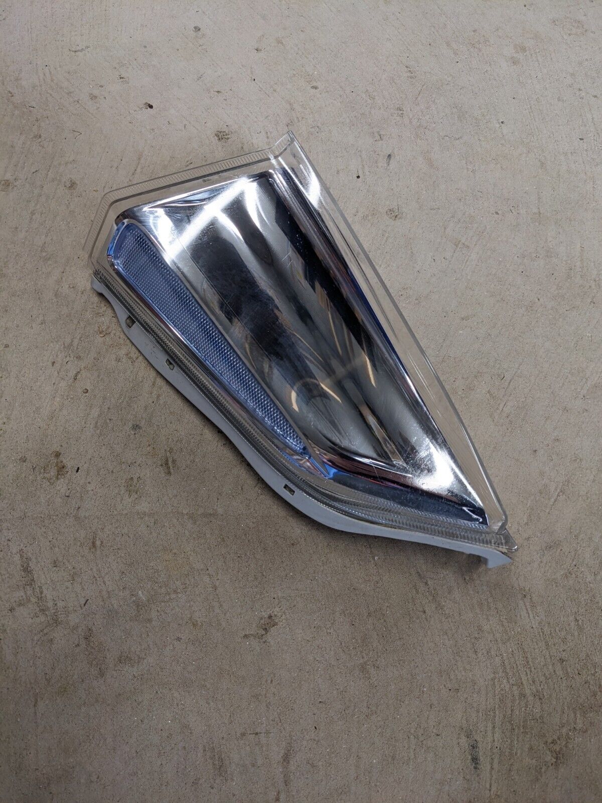 Nissan Leaf 2012-2017 Lamp Side Marker LH 26185-3NA0A