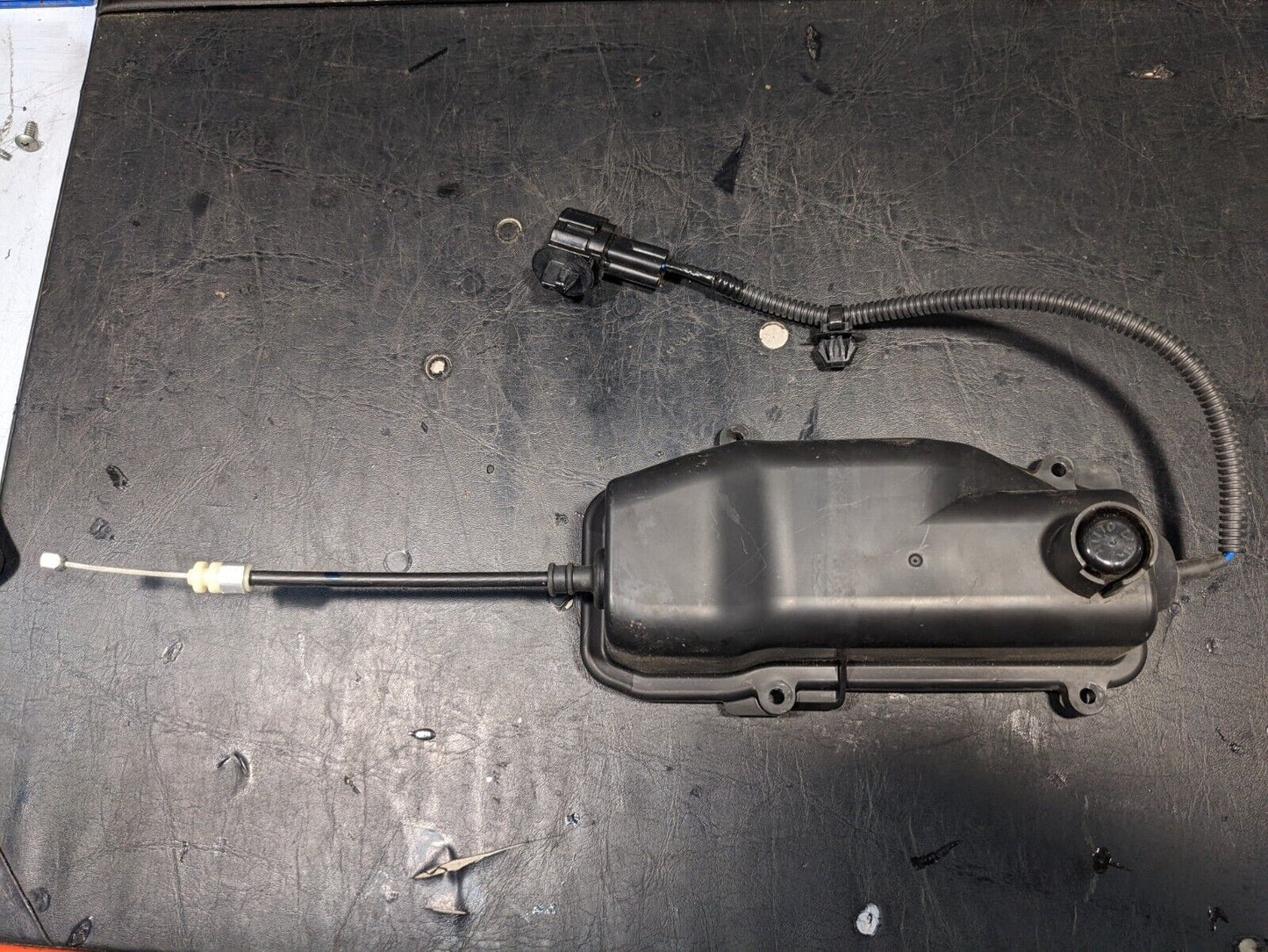 Nissan 2013-2017 65760-3NK0A Actuator Assy-Charge Port Lid Opener