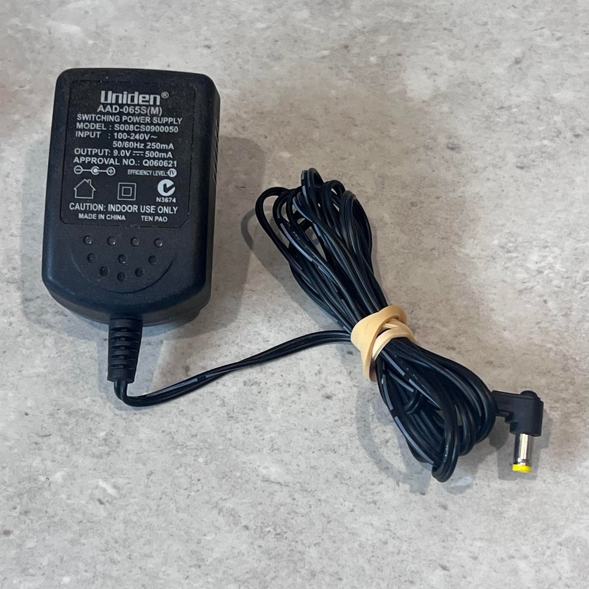 UNIDEN Power Supply 9VDC 210mA 2.1 x 5.5mm