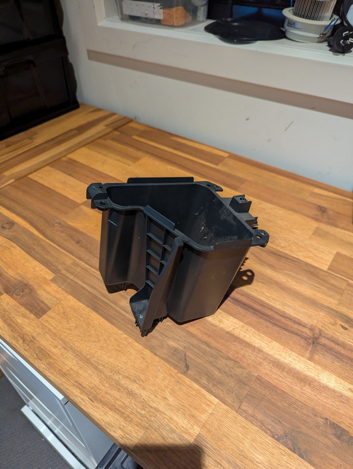 Nissan Leaf ZE1 Centre Console Armrest Storage Box 96910-5SJ0A