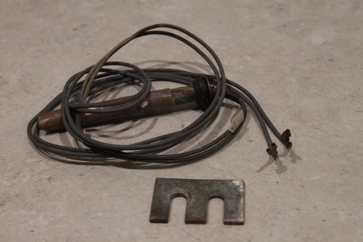 Teledyne LAARS Series 2 ESC125 Pool Heater Temperature Sensor With Sleeve And Gasket R0011800