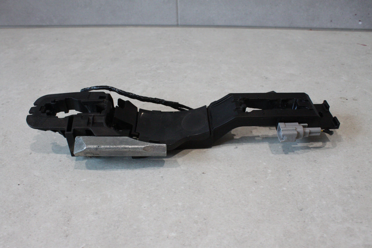 NISSAN Bracket Outside Handle Drivers Door 80611-3NF1A