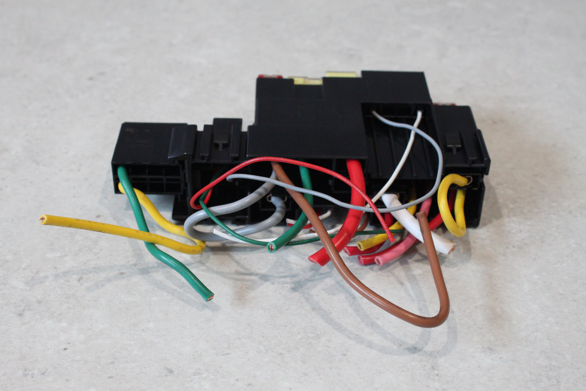 NISSAN Fuse Holder Electrical Replacement Part 24381-C990A