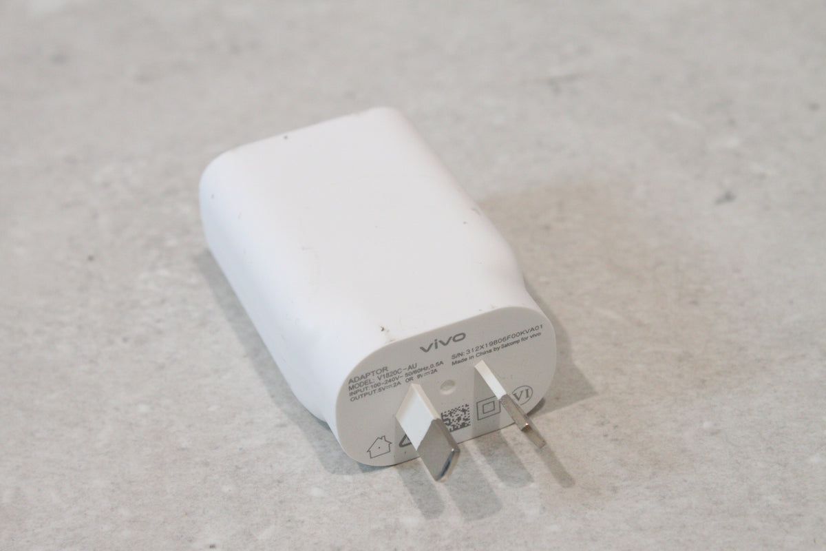 VIVO USB Travel Charger White 18W 5V/2A 9V/2A V1820C-AU