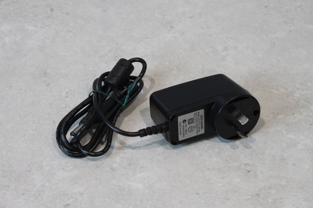 DICK SMITH AC Adapter 12VDC 1.5A 5.5x2.1MM 04151A-120150