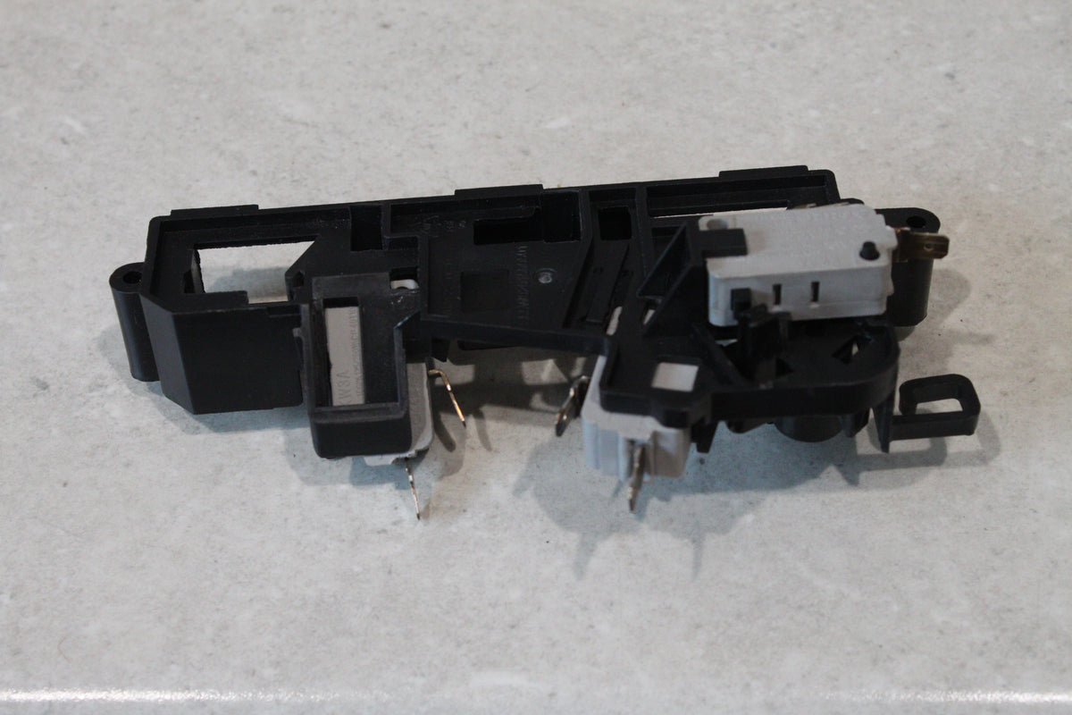 Contempo EM720CRL(F)-PM Microwave Door Latch Interlock Switch Assembly WB24-22