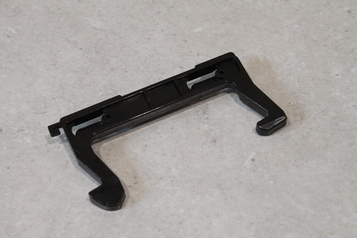 Contempo EM720CRL(F)-PM Microwave Door Latch Hook WB11-18 M17L