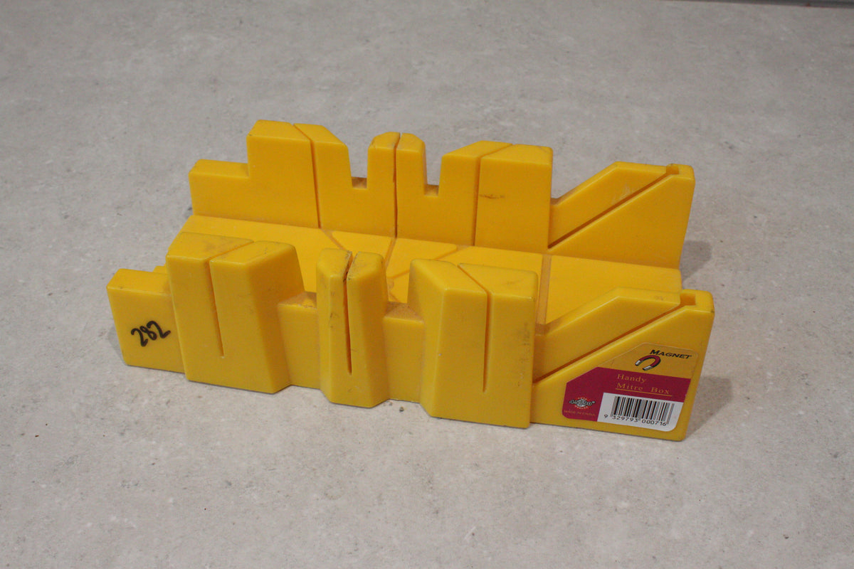 Magnet Miter Box 45 & 90 Degree Angle Cuts