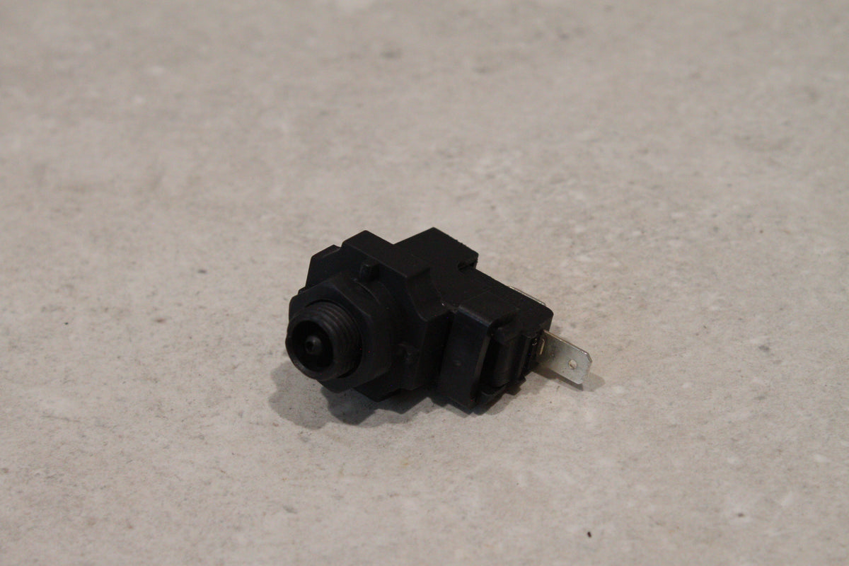 Panel Mount Thermal Overload Switch 16A 250VDC 25T125