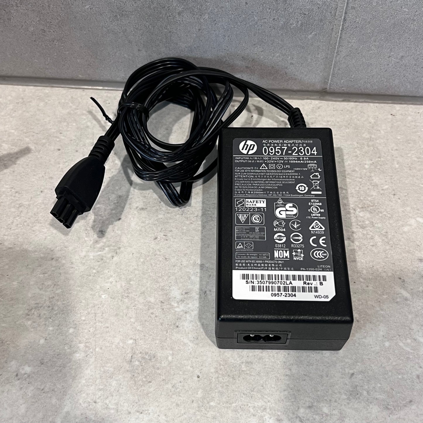32V 1094mA 12V 250mA HP AC POWER ADAPTER 0957-2304