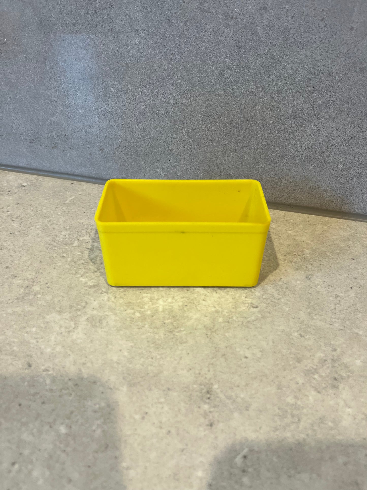 Kincrome K7613-2 Storage Tub Medium Yellow