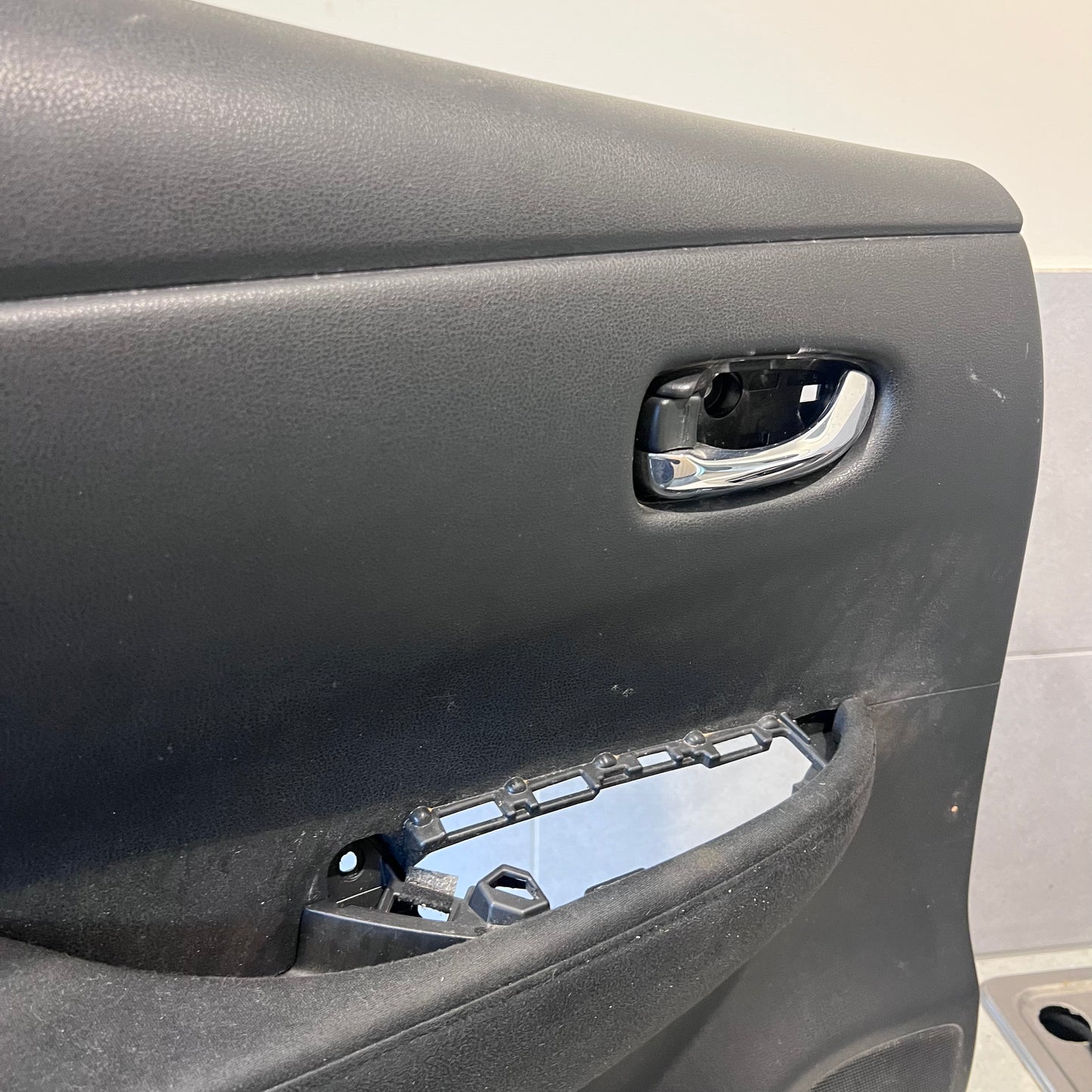 829233NA0A Nissan Leaf 2012 Left Rear Door Interior Panel Trim