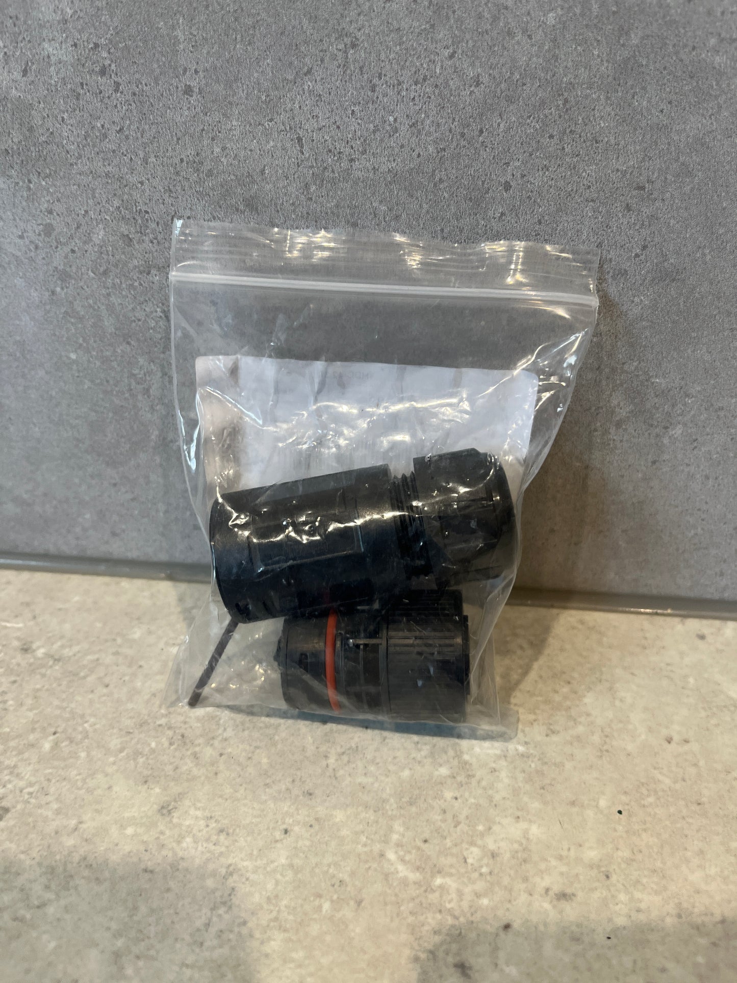 Inverter AC Port Connector M25 Connector 42A HDC-42i3f1 3 PIN On-grid and Backup Connector Fits Inverter Single Phase 3-6KW