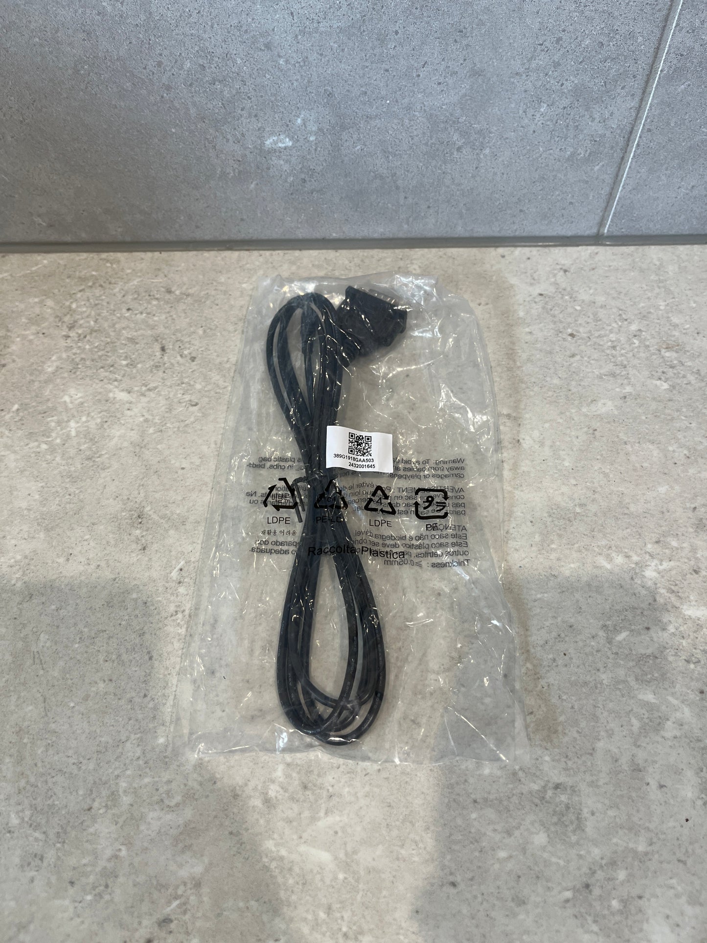 Phillips DB9 Male to 2.5mm TRRS Male Serial RS232 Adapter Cable, 1.8m Black 389G1918GAA503