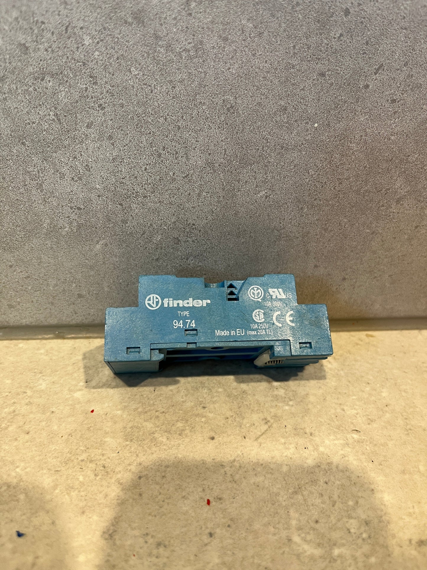 Finder Relay Base Type 94.74 SOCKET FOR 55.34 RELAYS