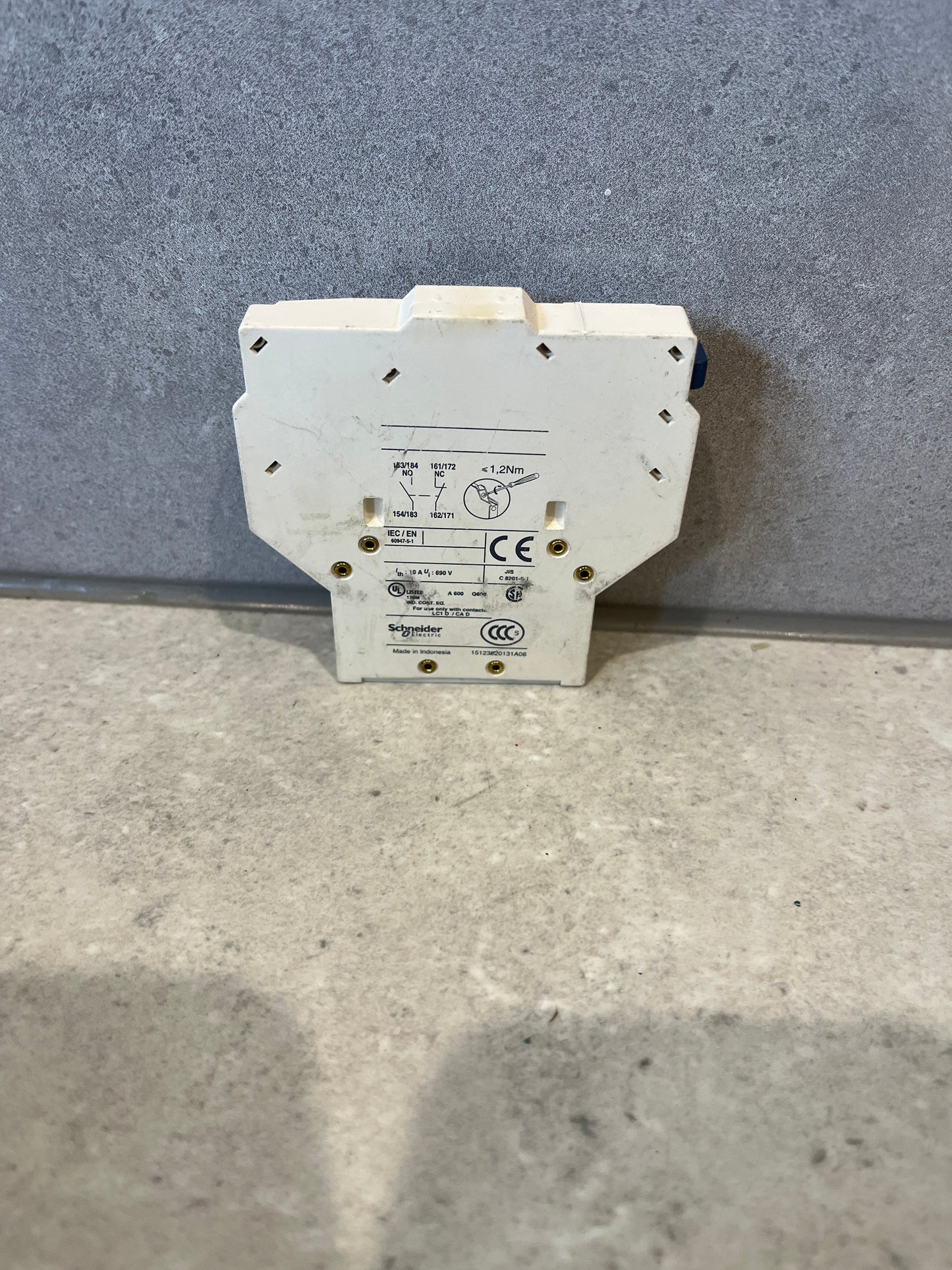 Schneider LAD8N11 TeSys Side Mount Auxiliary Contact Block 1NO + 1NC 690V 10A