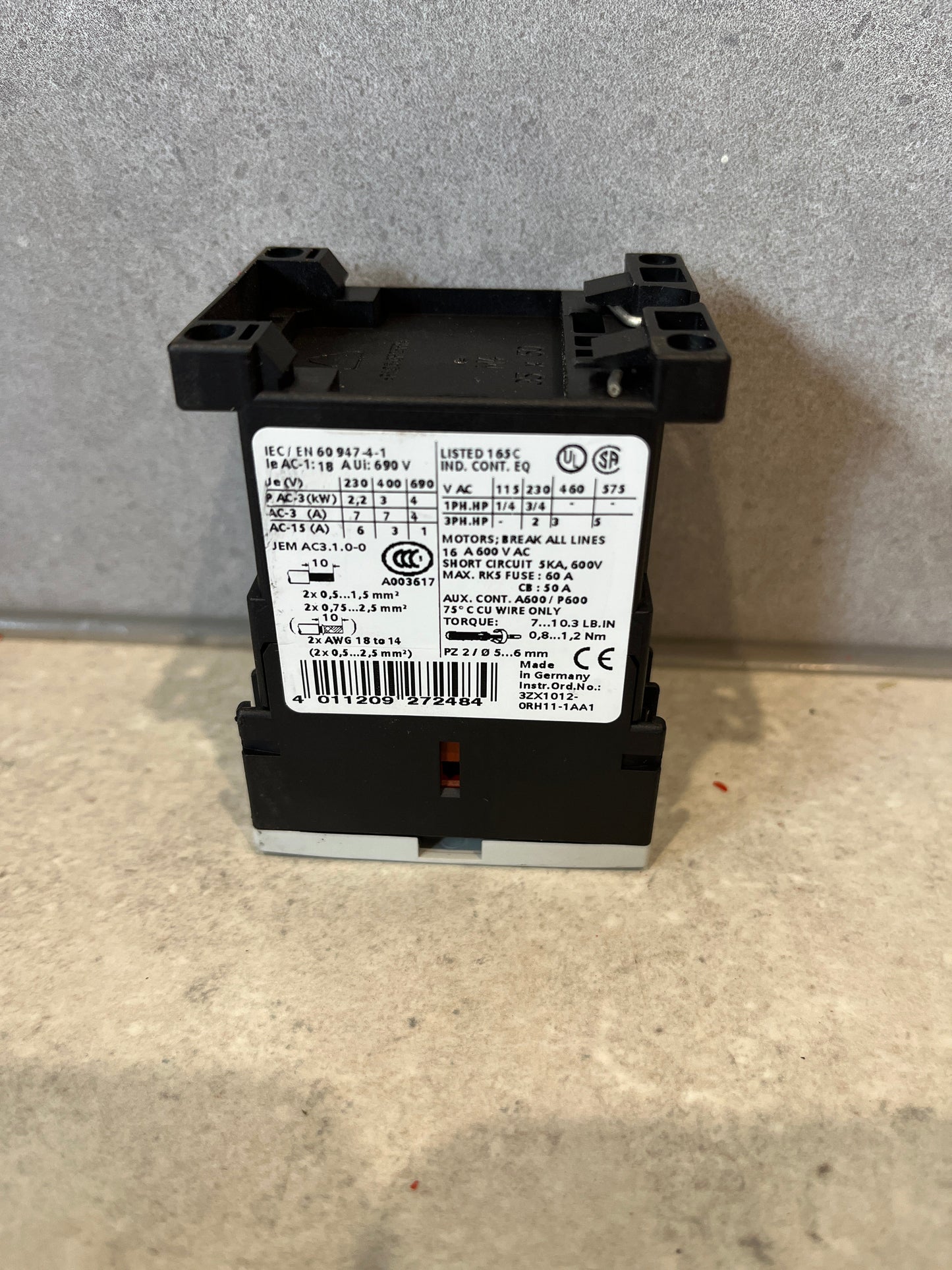 3RT1015-1KA10 | Siemens | Contactor, 3 Pole, 24VAC, 1NO, 7A, Used (Copy)