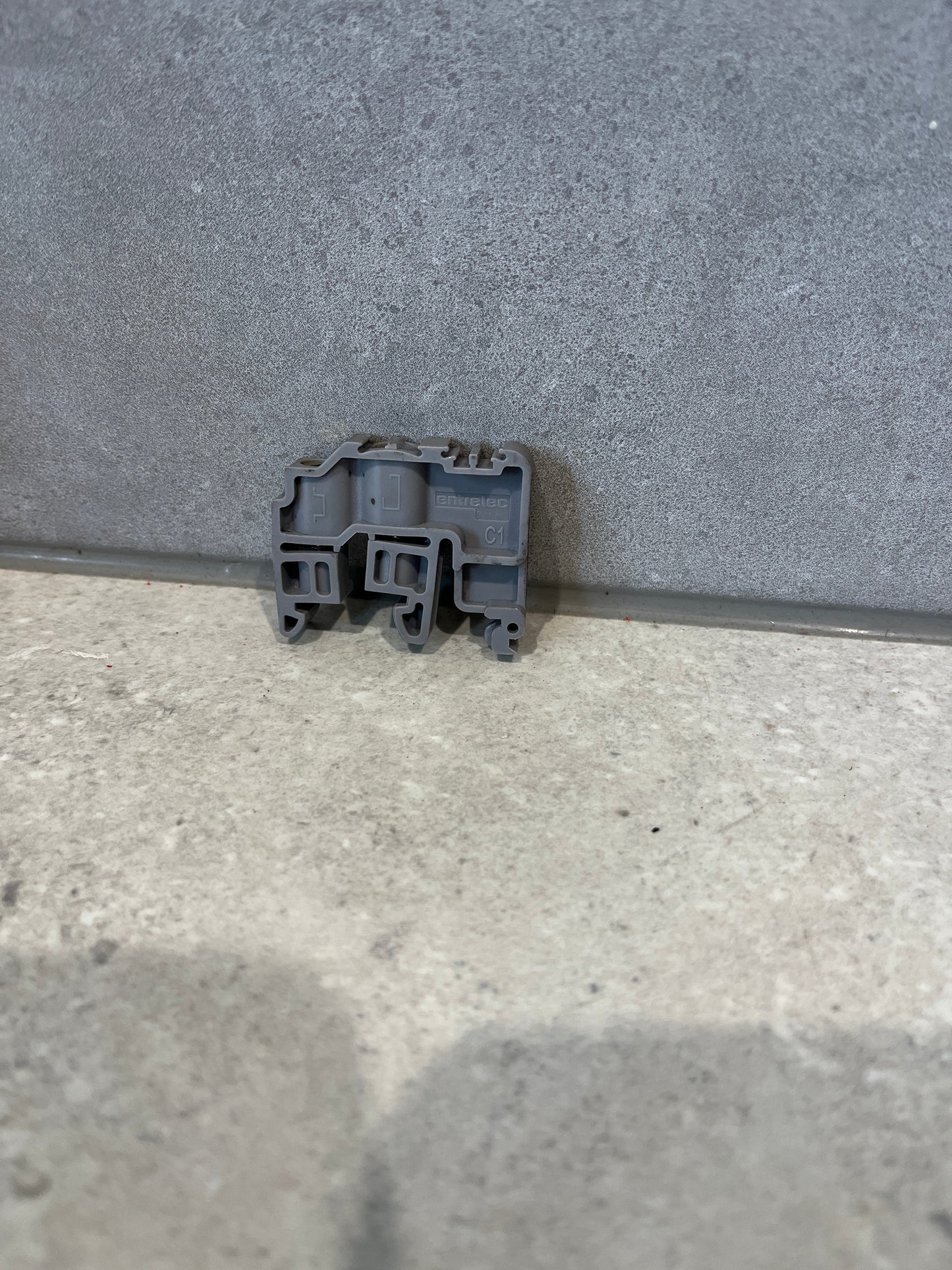 Entrelec C1 End Stop Din rail Mount