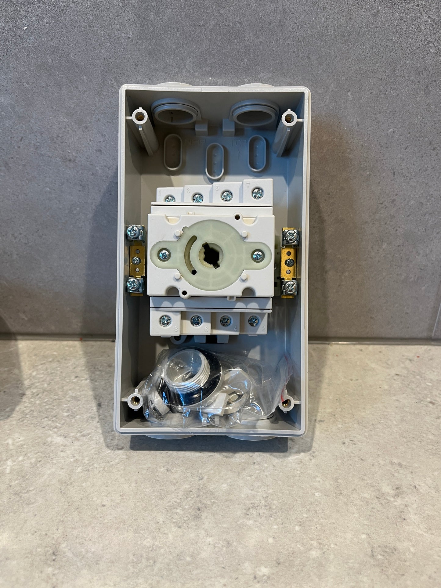 NHP NHP NL432PV | Enclosed DC Isolating Switch 32A 1500V IP66 | 4 Pole
