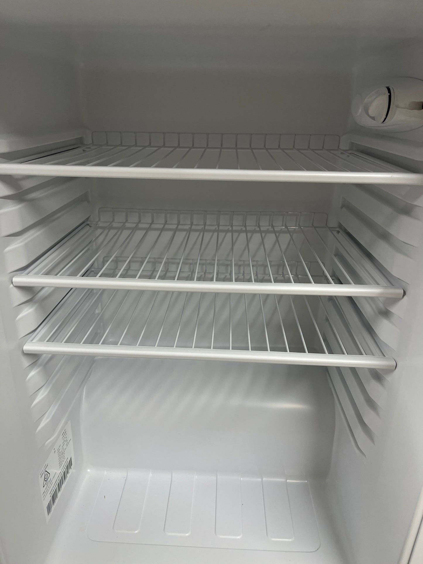 Westinghouse Bar Fridge Wire Shelf