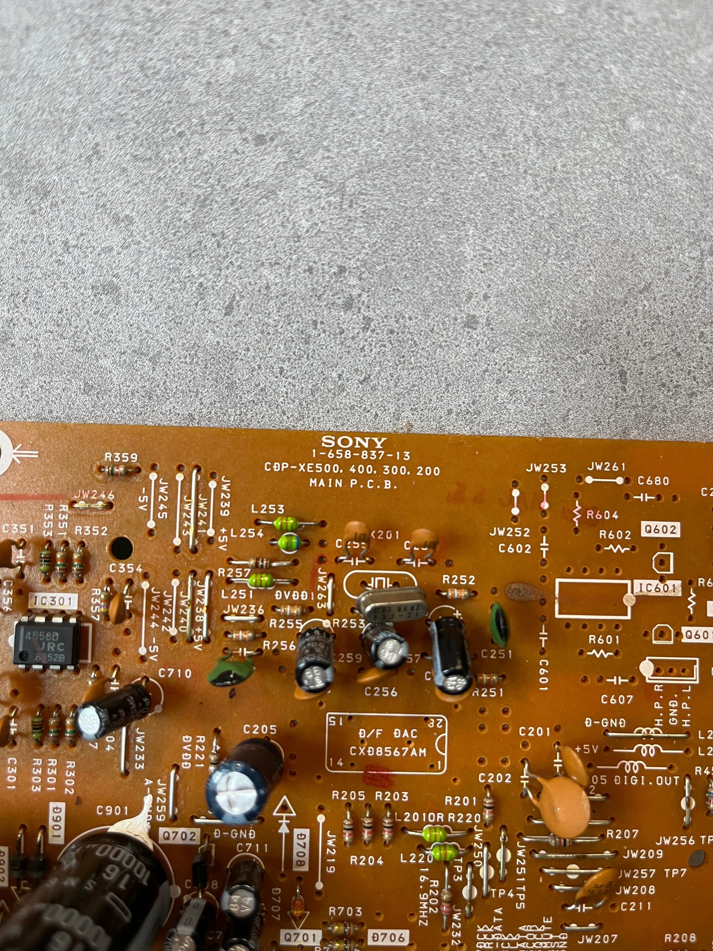 SONY CDP-XE500,400,300,200 Main Board Complete A-4673-739-A