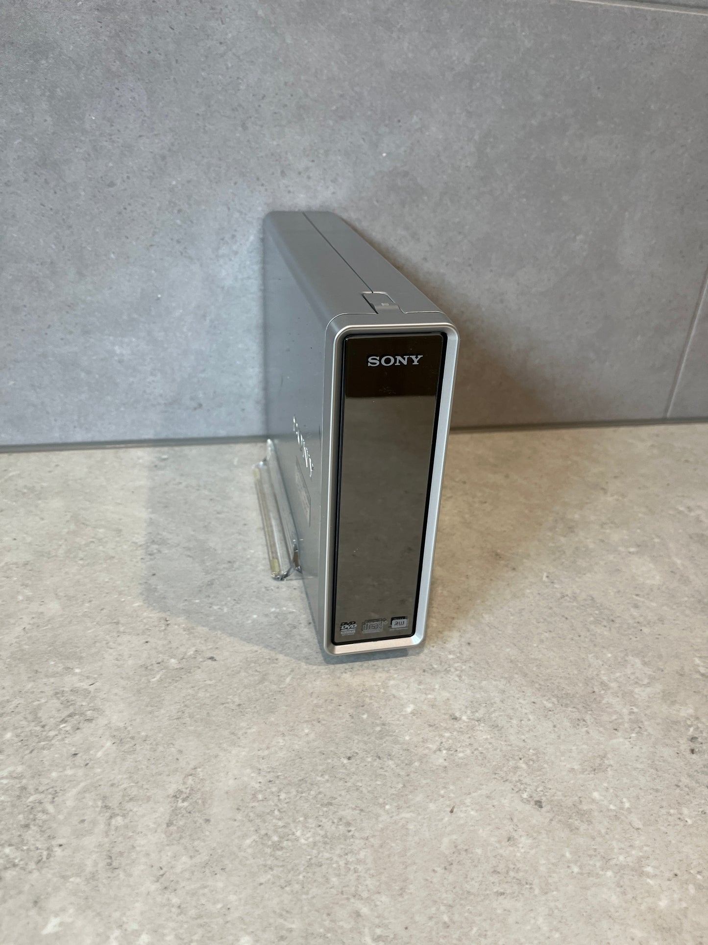 Sony DRX-820UL-T 16x DVDRW Multi-Format Drive with power adapter and USB
