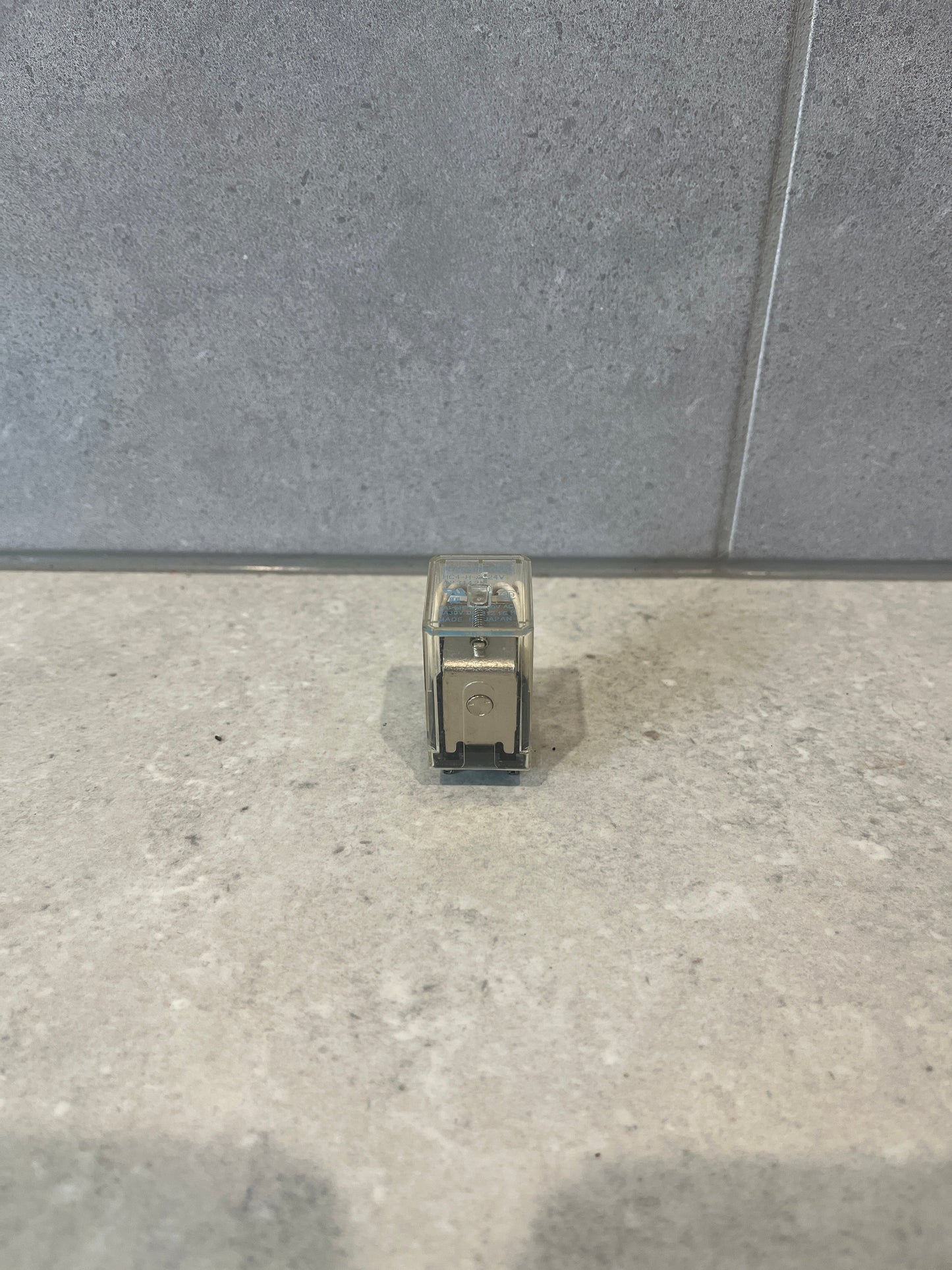Matsushita HC4-H-AC24V Relay