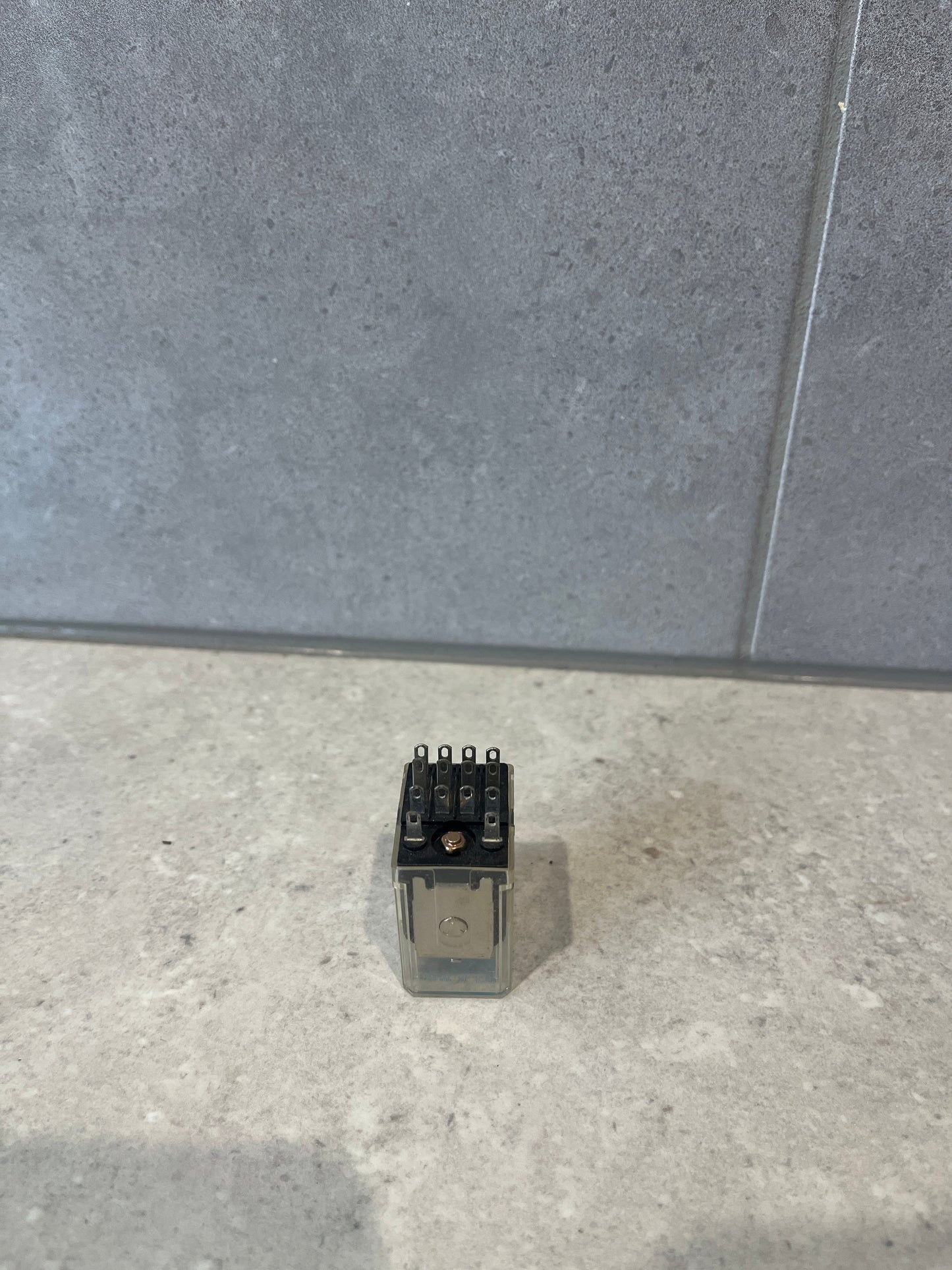 Matsushita HC4-H-AC24V Relay