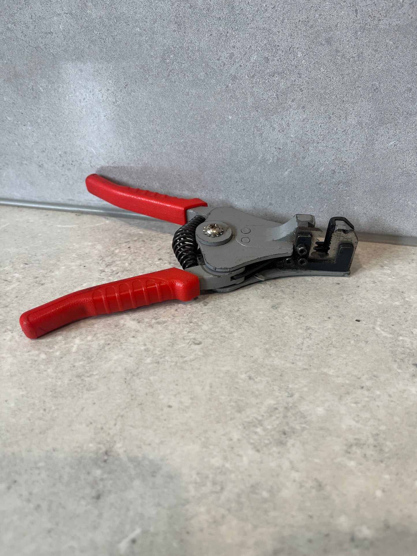 MAJOR TECH WS1032 - 1.0MM2 TO 3.2MM2 AUTOMATIC WIRE STRIPPER