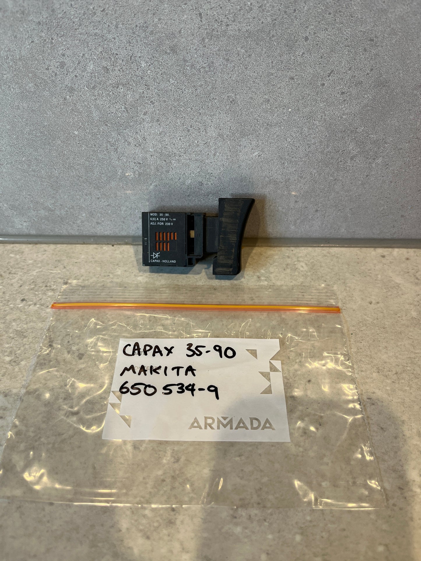 Makita 650534-9 CAPAX 35-90 Switch