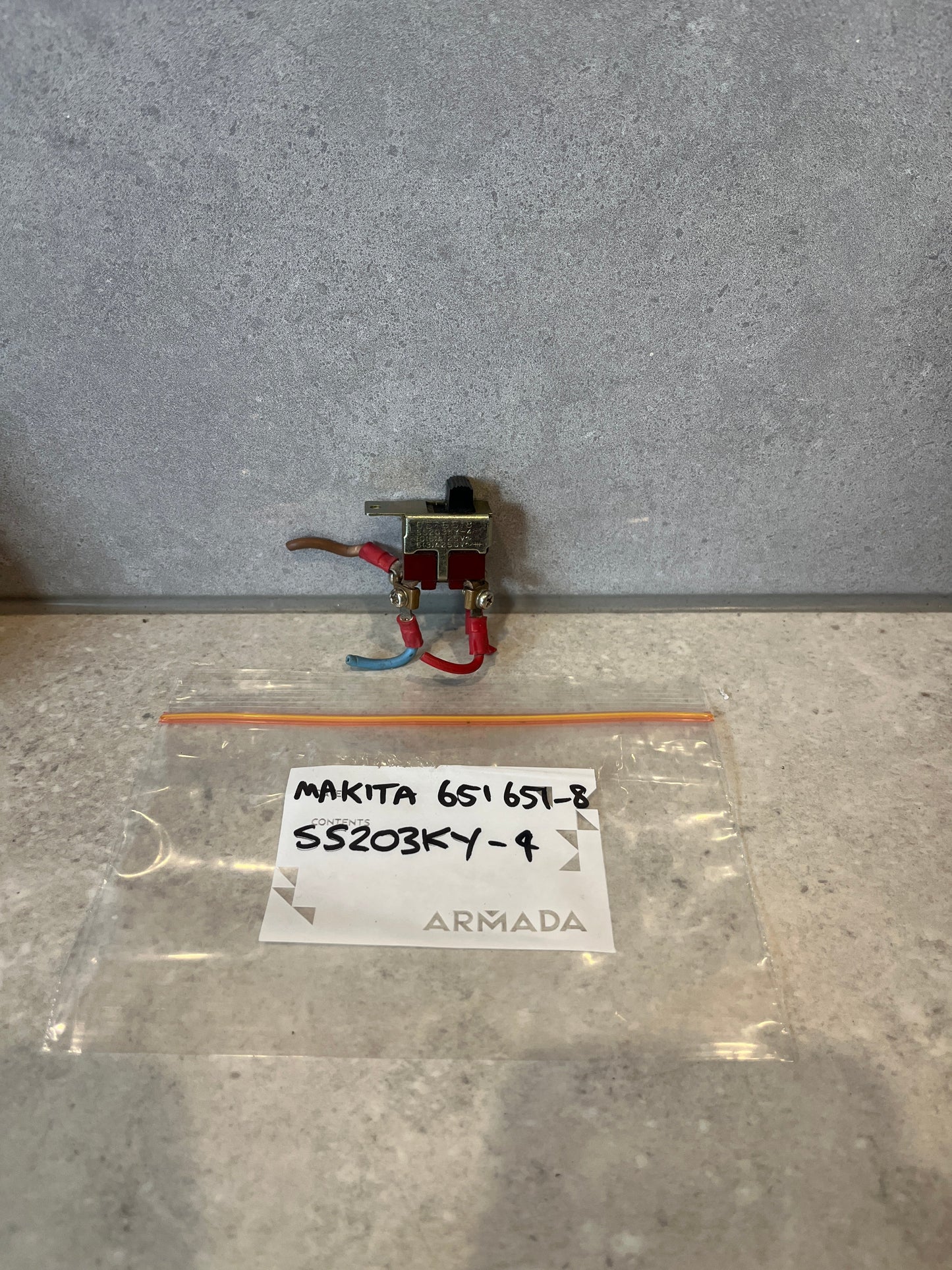 Genuine Makita 651651-8 SWITCH SS203KY-4