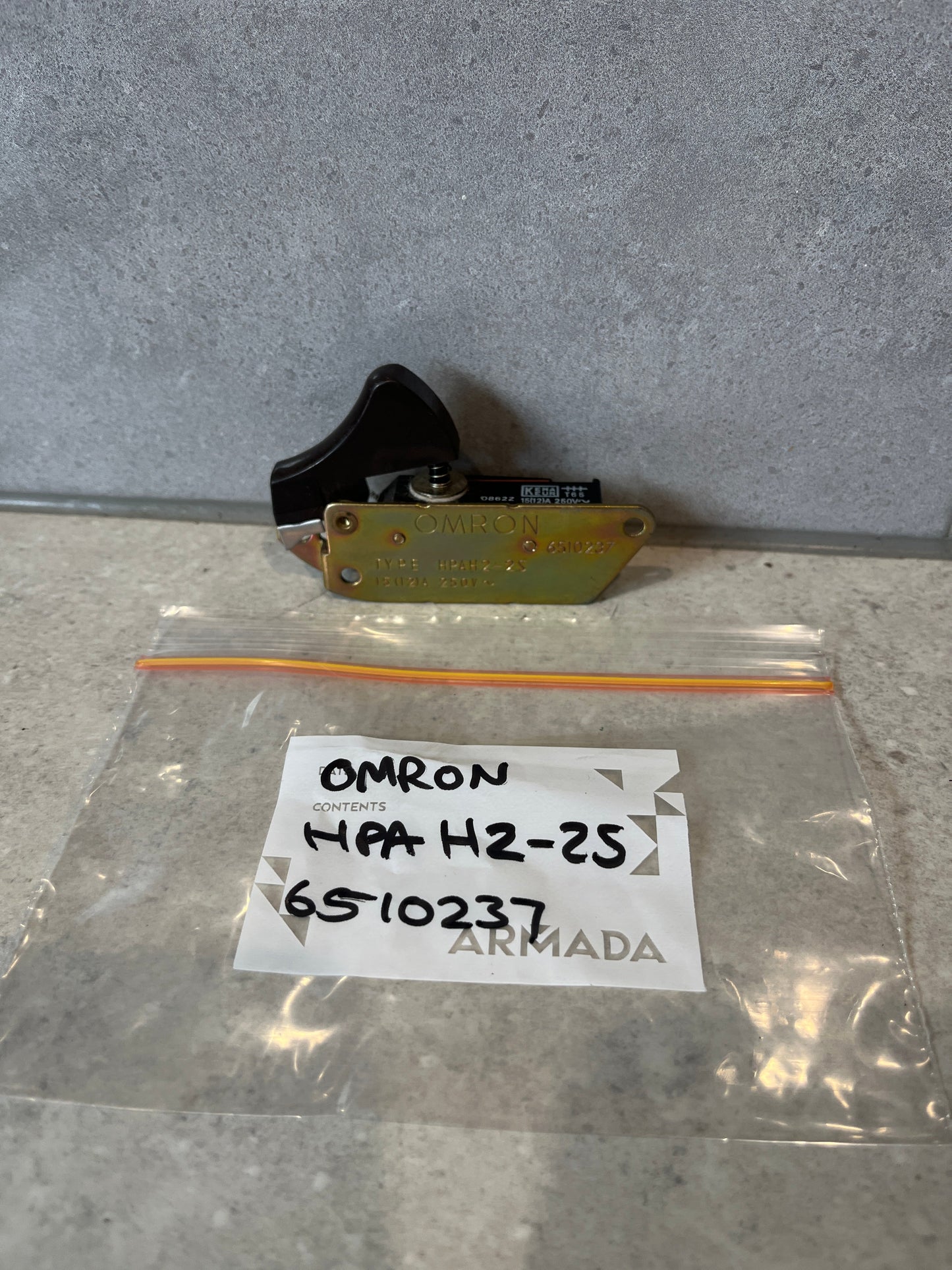 OMRON NPAH2-2S Switch Suit Makita 6510237