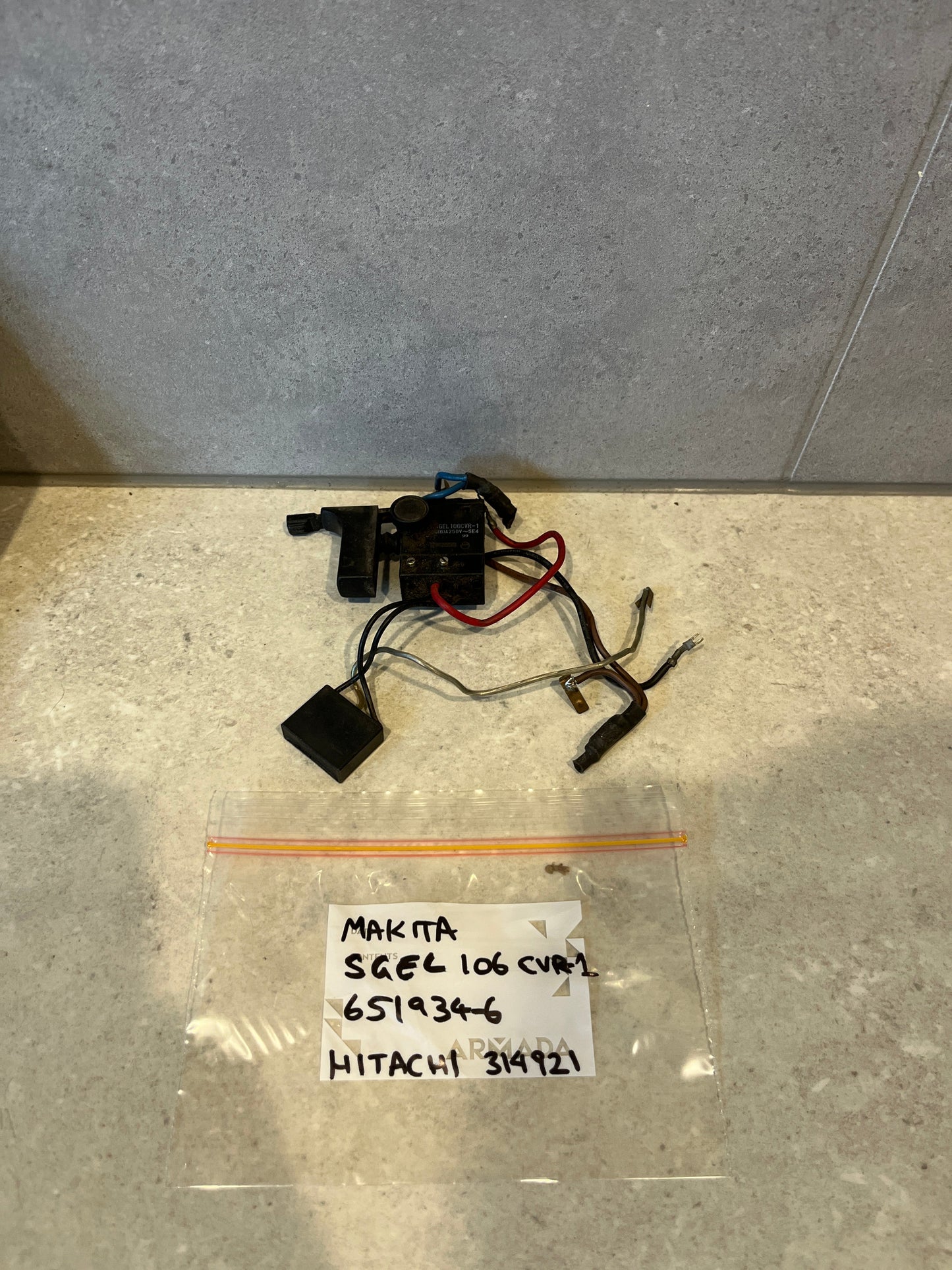 Makita SWITCH SGEL106CVR-1A / NHP1310 651934-6