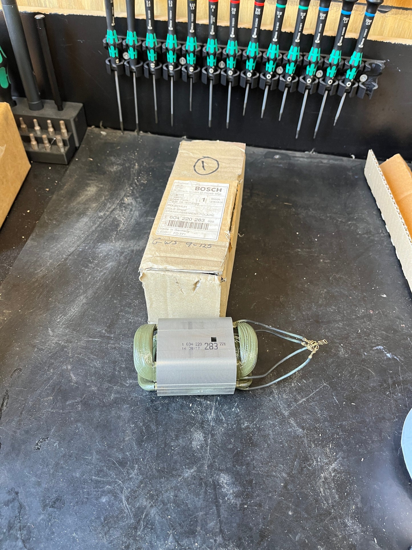 Bosch GWS 9-125 FIELD 220-240V 1604220283 Spare Part