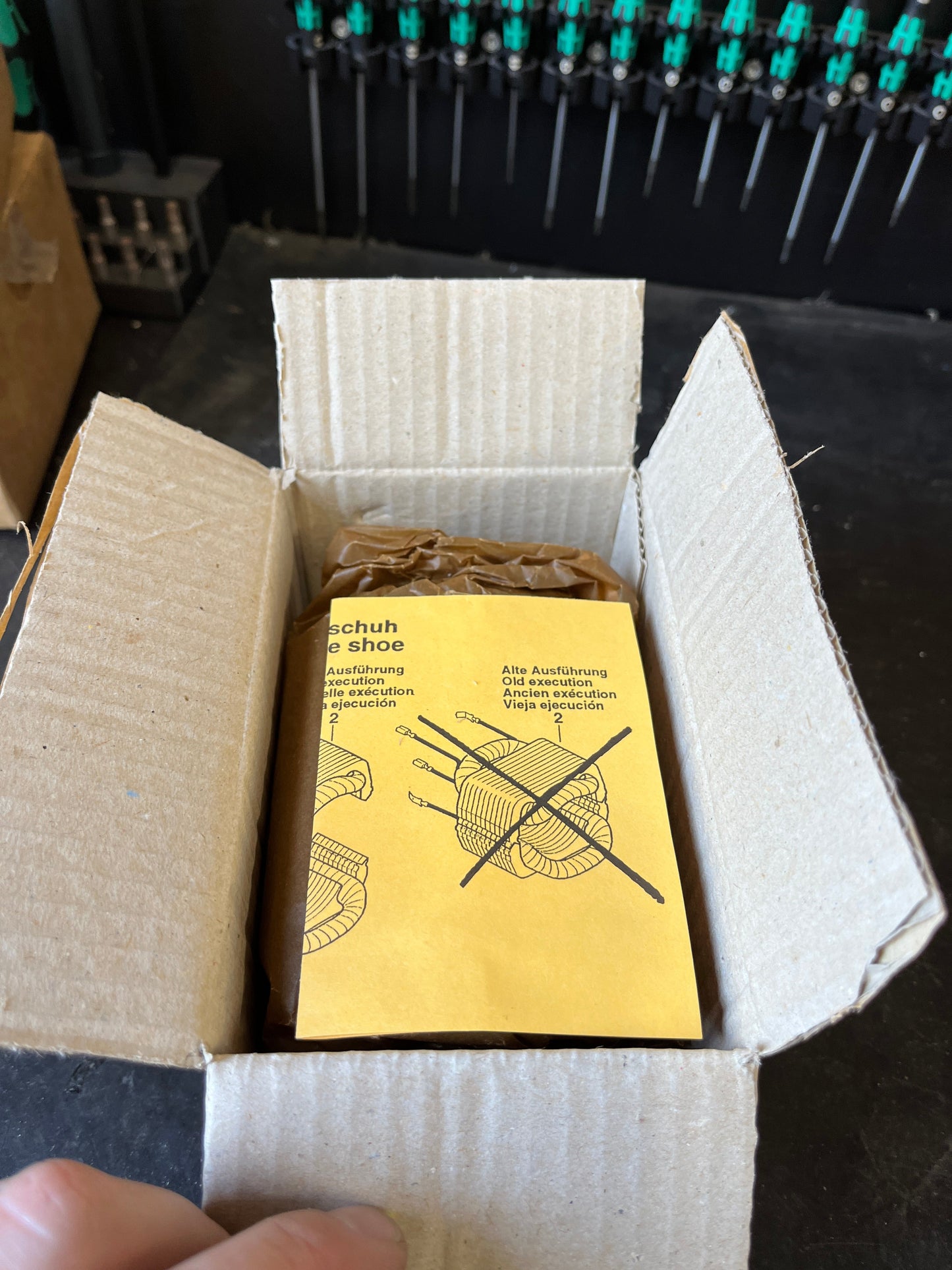 Bosch 9 inch Grinder FIELD 220-240V 1604220338