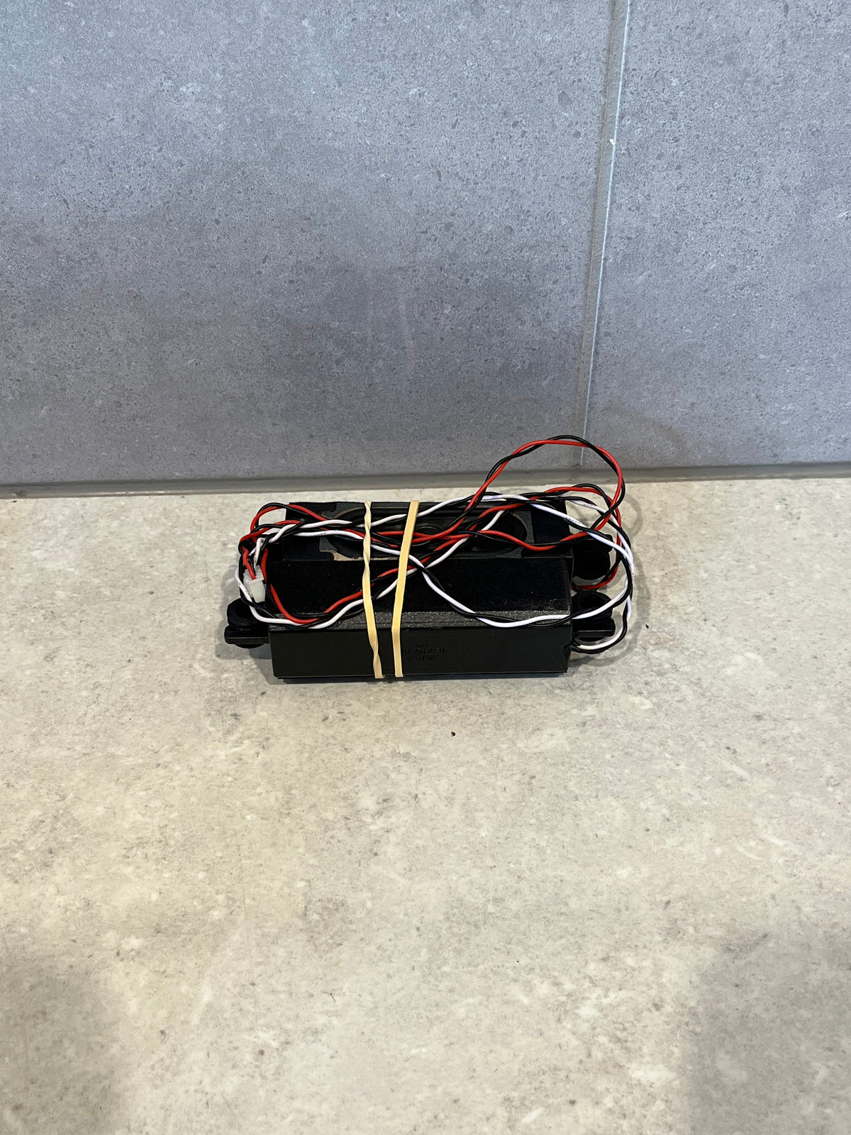 LINDEN L32MTV17A TV Speaker Set 8Ohm 10W