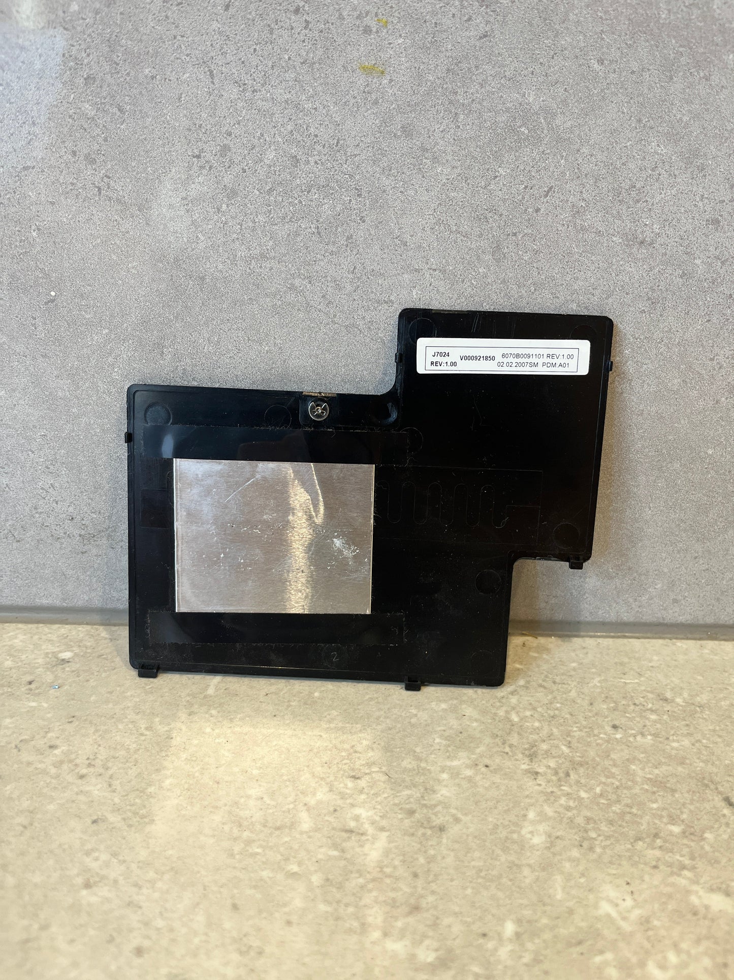 Toshiba Satellite A100 A105 WIFI & Memory Door Cover 6070B0091101 V000921850 140