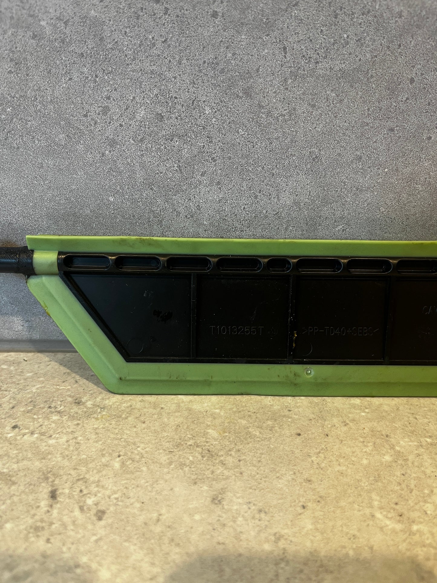 Nissan Leaf ZE1 27181-EG100 Center ventilator and defroster door