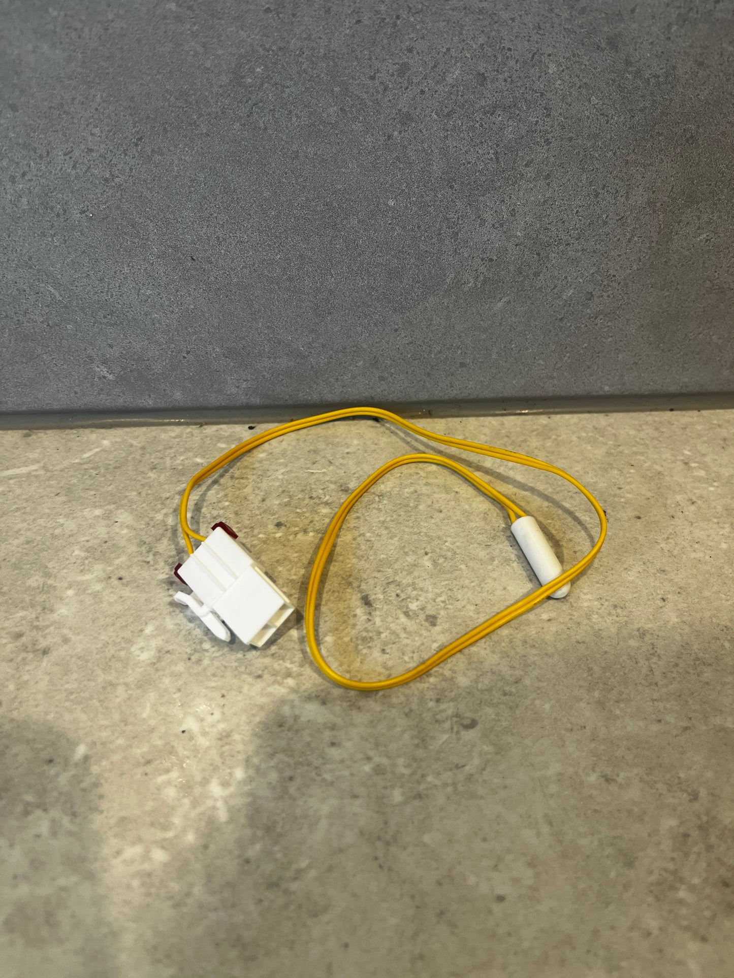 SENSOR TEMP 41C 110 5V F-SENSOR YEL 500mm