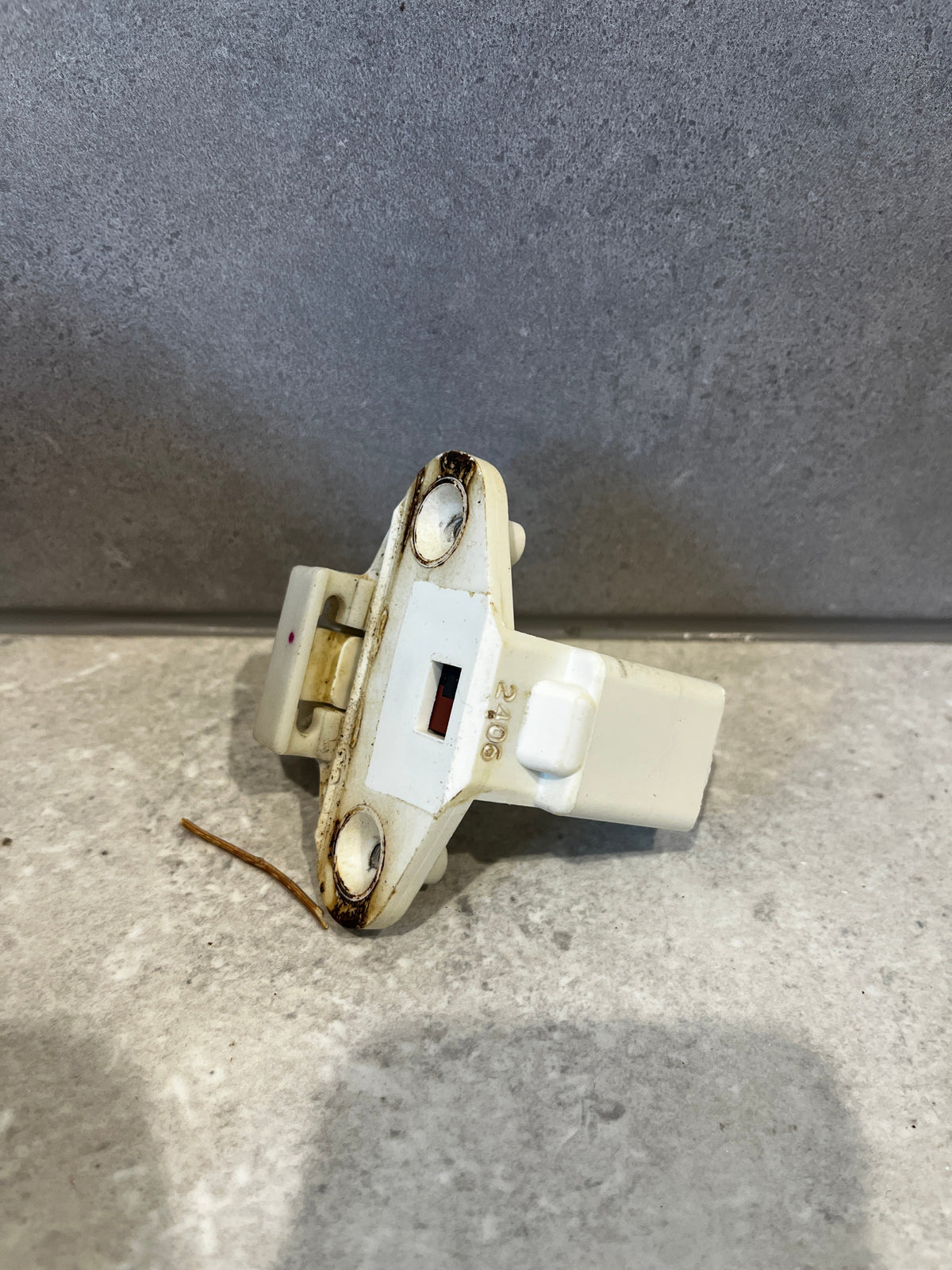 Dishlex, Electrolux, Westinghouse Dishwasher Door Latch Assembly - Suits: SB907