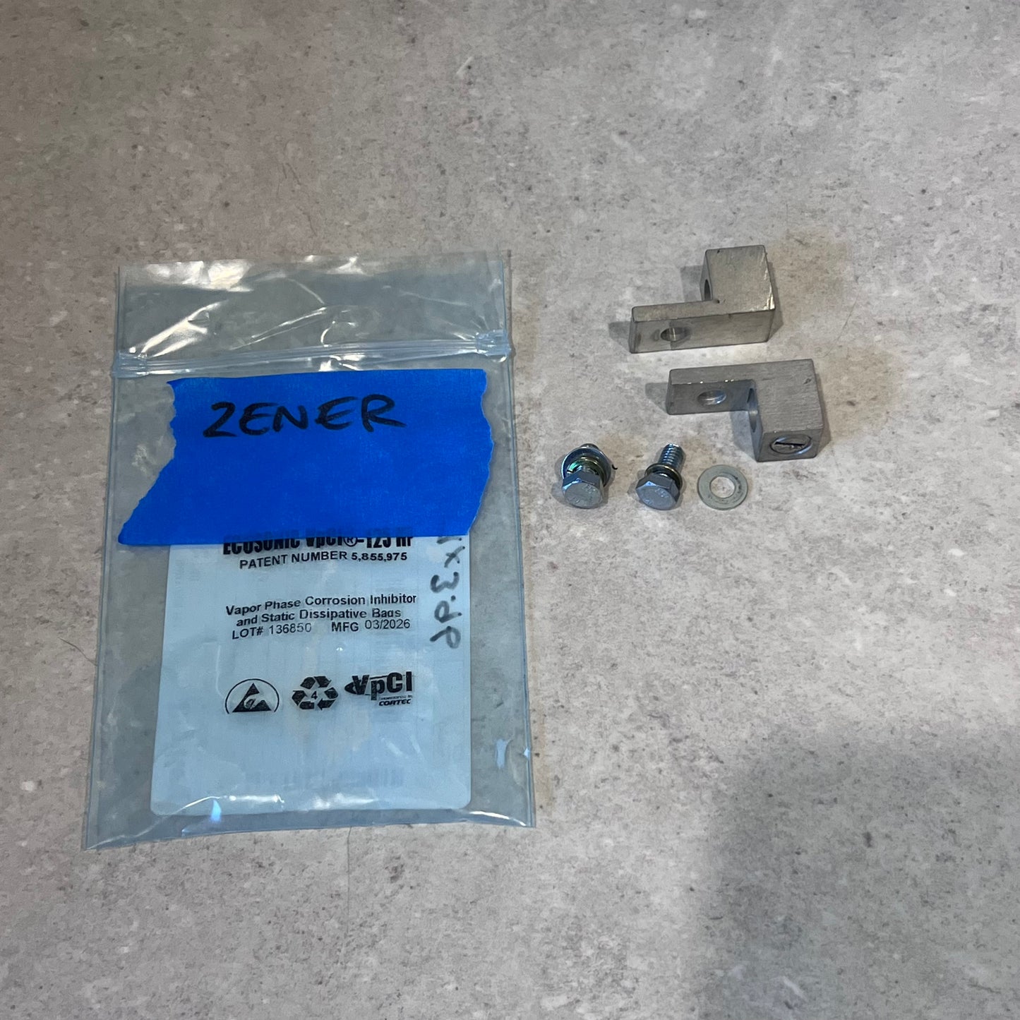 Zener AC VSD - MSC-3R82 - Bracket and screws