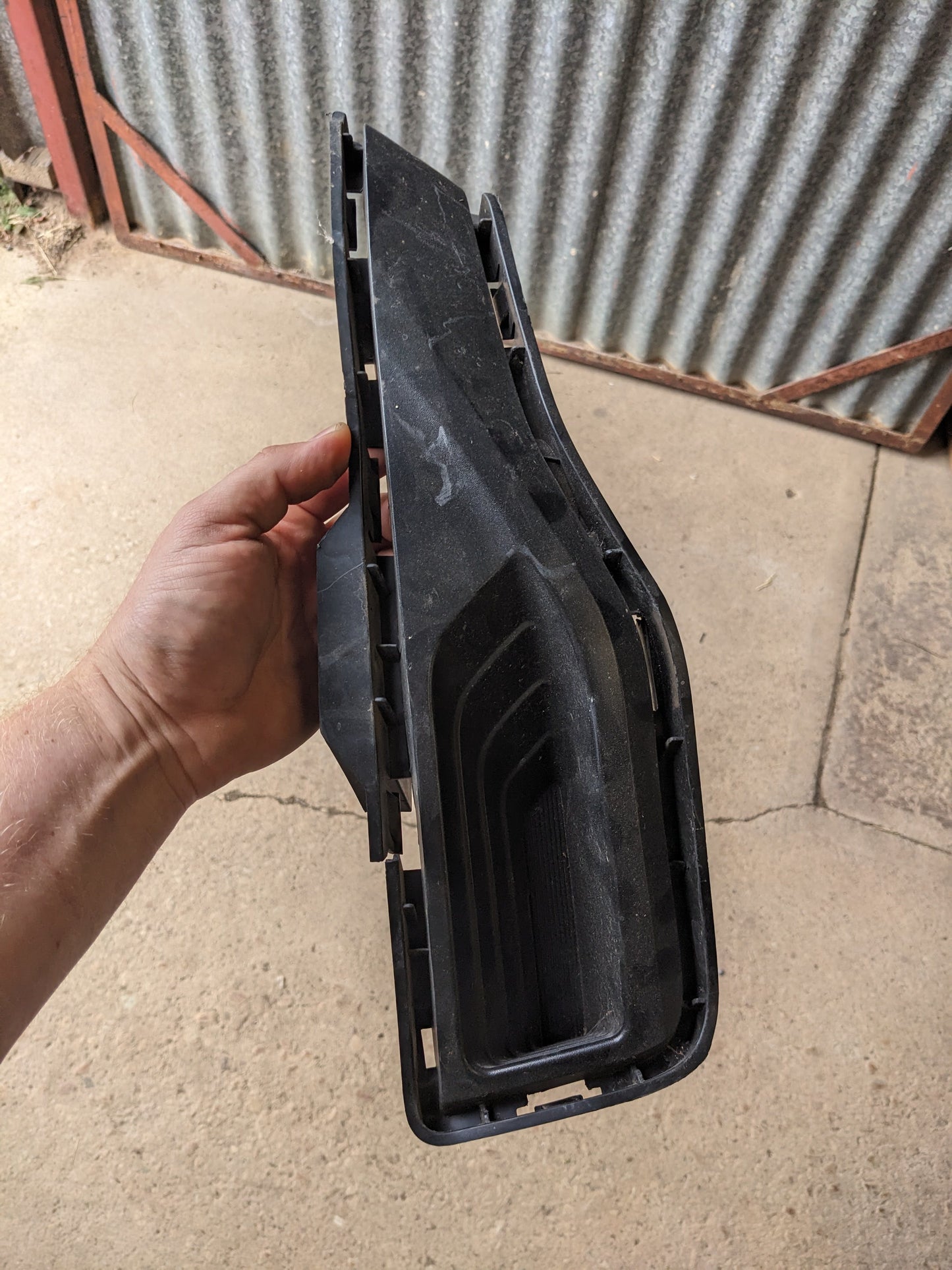 Nissan 62257-5SK0A Finisher-Front Bumper Nissan Leaf ZE1