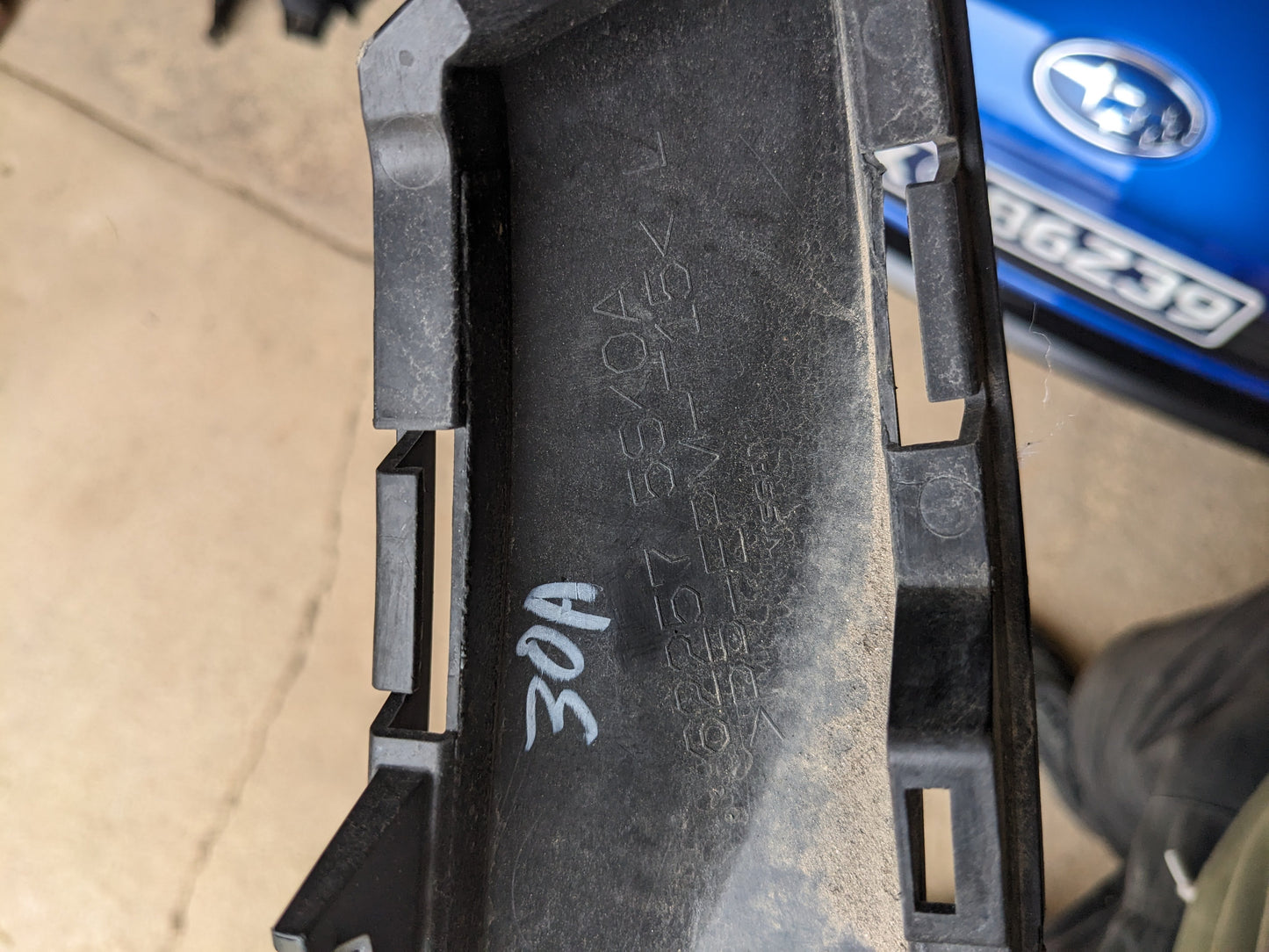 Nissan 62257-5SK0A Finisher-Front Bumper Nissan Leaf ZE1
