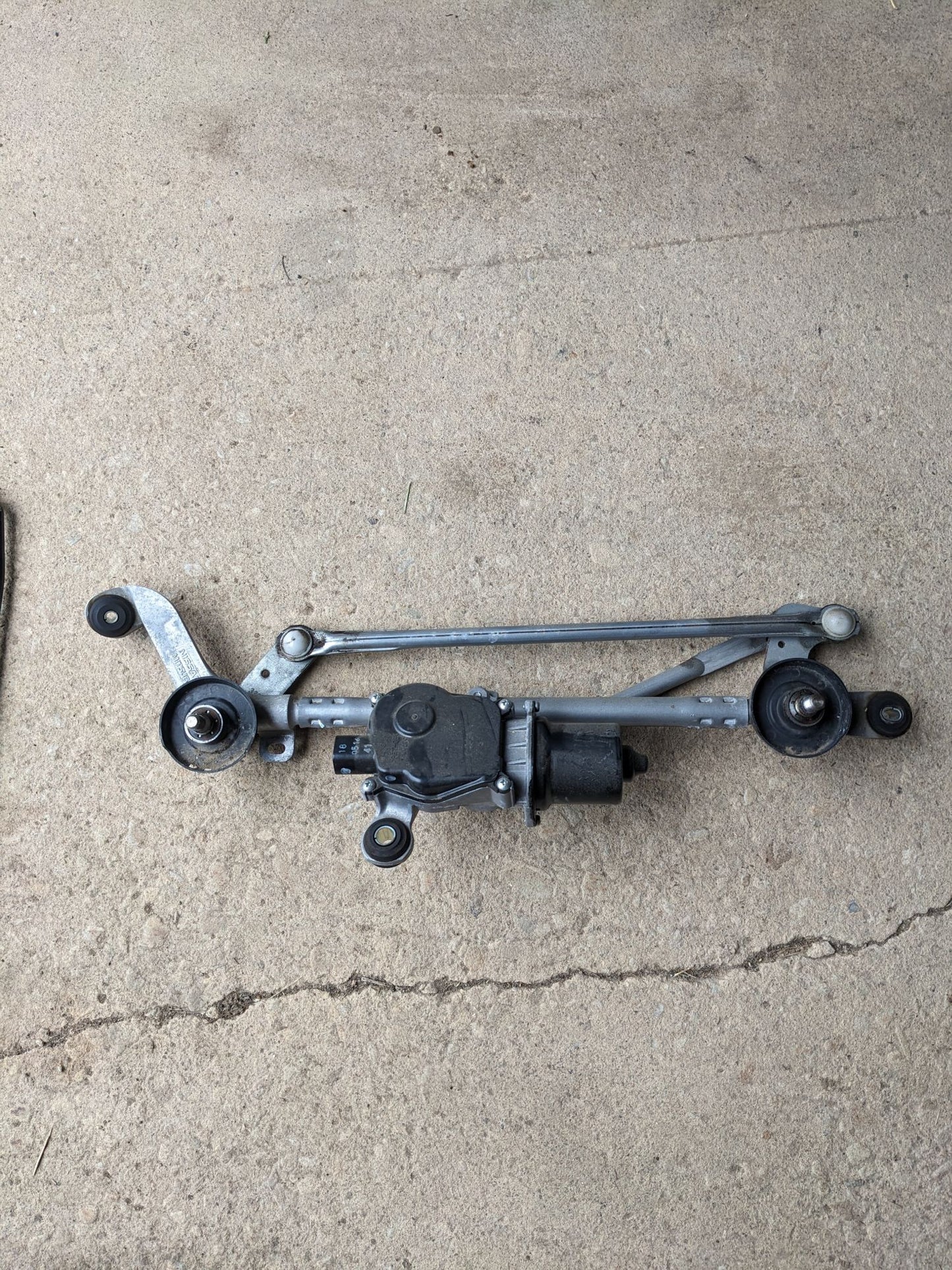 Nissan 8800-3NF0A Drive Assy-Windshield Wiper Nissan Leaf ZE1