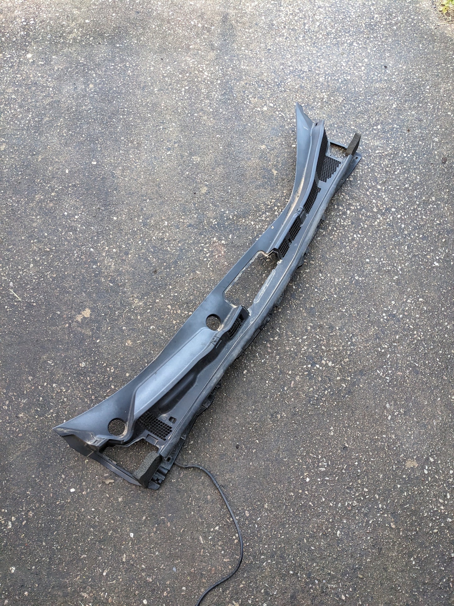 Nissan 66862-5SA0A Cover Assy-Cowl Top Nissan Leaf ZE1
