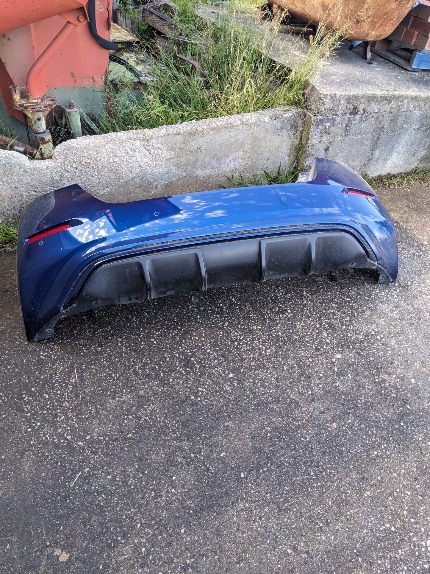 Nissan 85022-5SA0H Rear Bumper Cover Nissan Leaf ZE1 Blue