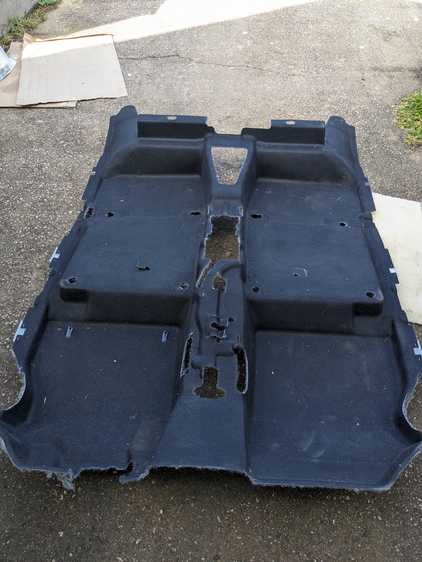 Nissan 74902-5SA0A Carpet Assy-Floor Nissan Leaf ZE1