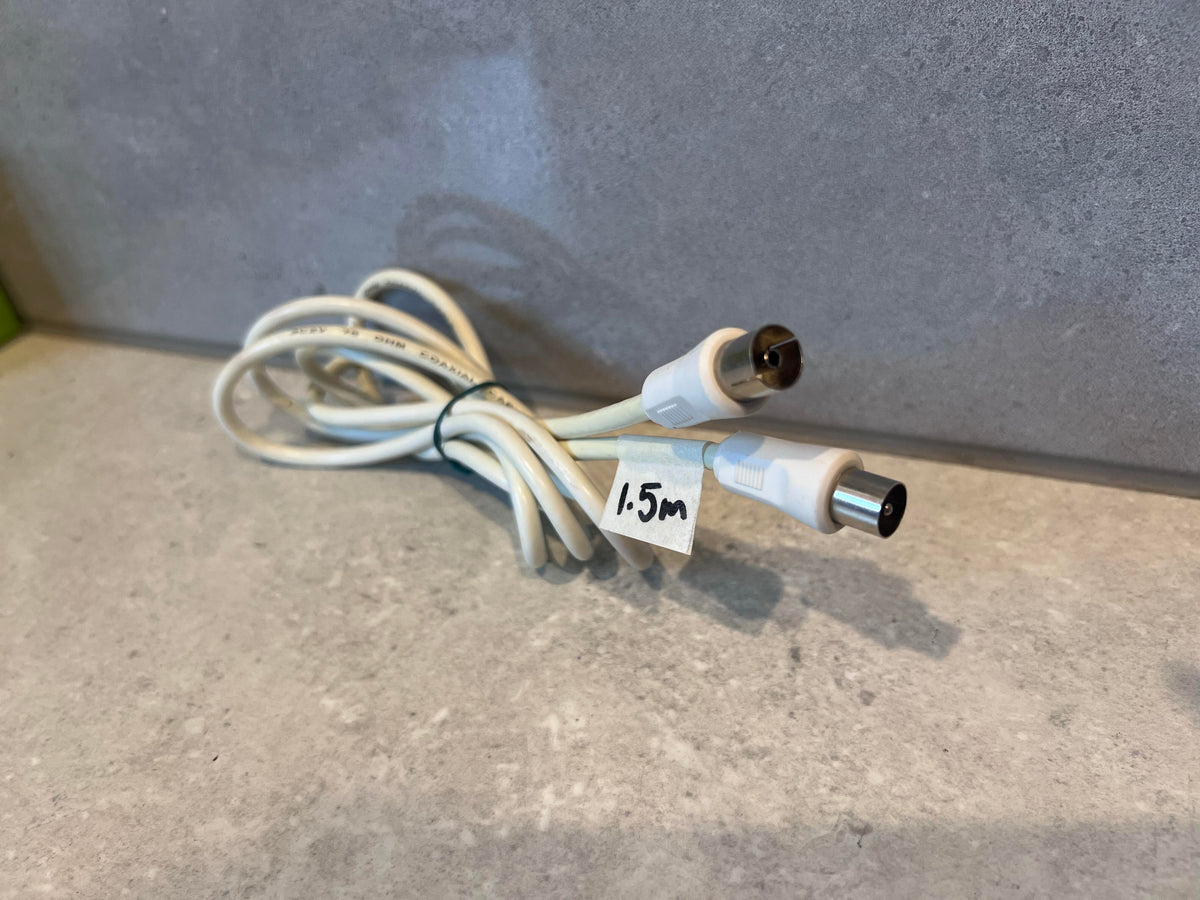1.5 meter white coaxial TV aerial cable with male to female connectors