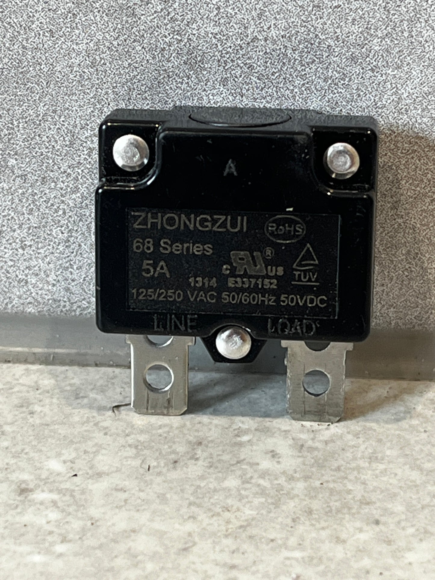 ZHONGZUI 68 Series 5A black circuit breaker front view