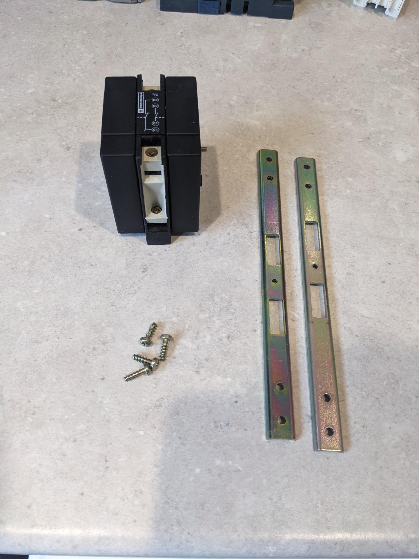 Schneider Contactor Interlock Kit for use with TeSys D Series | LA9D11502 |